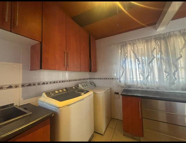 5 BEDROOM HOUSE FOR SALE IN BEDWORTH PARK